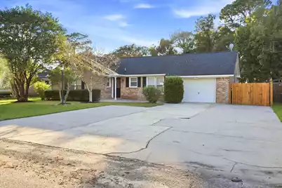 406 Longleaf Road, Summerville, SC 29486 - Photo 1