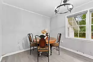 109 Walnut Circle E, Summerville, SC 29485 - Photo 8