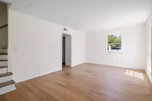 36 Isabella St, Charleston, SC 29403 - Photo 2