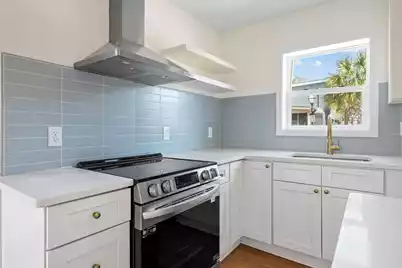 36 Isabella Street #36, Charleston, SC 29403 - Photo 6