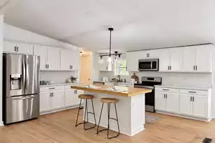 401 Dubois St, Bonneau, SC 29431 - Photo 10