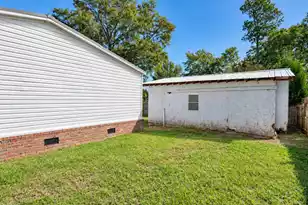 401 Dubois St, Bonneau, SC 29431 - Photo 46