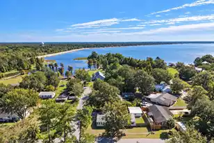 401 Dubois St, Bonneau, SC 29431 - Photo 1