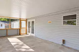 401 Dubois St, Bonneau, SC 29431 - Photo 38