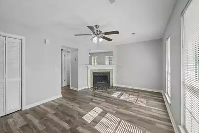 102 Sandlewood Drive, Summerville, SC 29483 - Photo 2