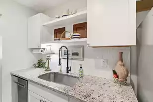 1376 Pinnacle Ln, Charleston, SC 29412 - Photo 2