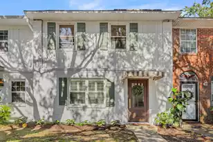 722 Harbor Ln, Mount Pleasant, SC 29464 - Photo 1