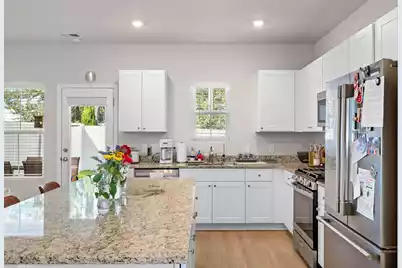 4023 Associate Drive E, North Charleston, SC 29418 - Photo 10