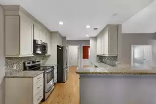 1561 Glen Erin Dr, Mount Pleasant, SC 29464 - Photo 12