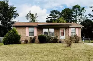 135 Parkwood Dr, West Columbia, SC 29170 - Photo 1