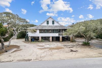 520 Myrtle Avenue, Pawleys Island, SC 29585 - Photo 1