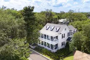 124 Mary St, Mount Pleasant, SC 29464 - Photo 1