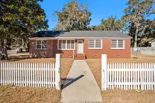 1115 Emmons St, Beaufort, SC 29902 - Photo 1