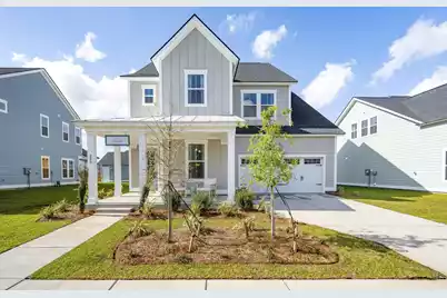 135 East Morton Street, Summerville, SC 29486 - Photo 1