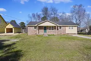127 Ridge Rd, Summerville, SC 29485 - Photo 1