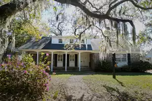 731 Pitt St, Mount Pleasant, SC 29464 - Photo 1