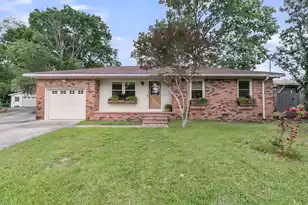 108 Williamsburg Ct, Goose Creek, SC 29445 - Photo 1