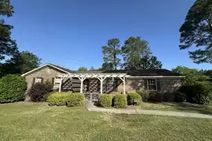 396 Hampton Dr, Orangeburg, SC 29118 - Photo 1