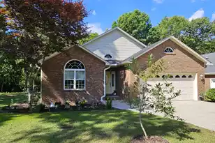 718 Oak Hill Dr, Manning, SC 29102 - Photo 1