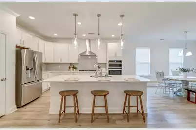 802 Pointe Boulevard S, Summerville, SC 29483 - Photo 1