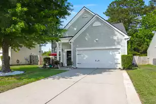 3364 Middlesboro Ave, Summerville, SC 29485 - Photo 1