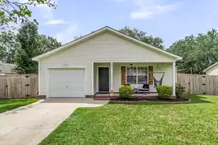 1302 Aubry Dr, Moncks Corner, SC 29461 - Photo 1