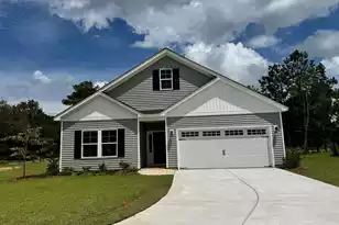 1014 Par Three Ct, Manning, SC 29102 - Photo 1