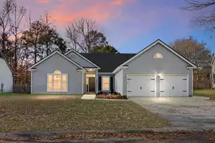 207 Thomaston Ave, Summerville, SC 29485 - Photo 1