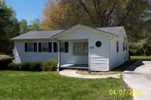 709 Elizabeth Street W, Jefferson, SC 29718 - Photo 1