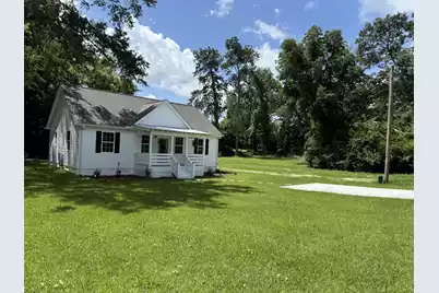 112 Lexington Avenue, Saint Matthews, SC 29135 - Photo 1