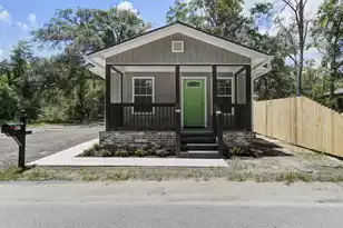 227 Grace St, Walterboro, SC 29488 - Photo 1