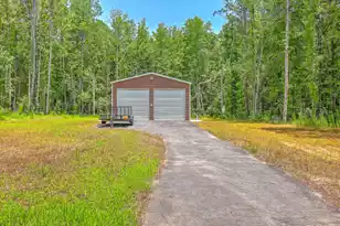 47 Burr Hill Rd, Cottageville, SC 29435 - Photo 1