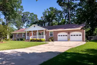106 Labrador Court, Summerville, SC 29485 - Photo 1