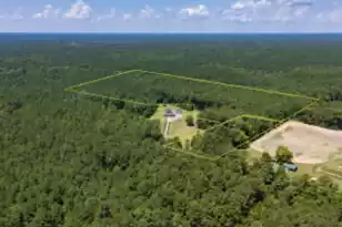 525 Von Hollen Rd, Bonneau, SC 29431 - Photo 1