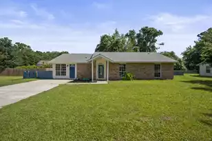 3045 Ermine Dr, Beaufort, SC 29902 - Photo 1