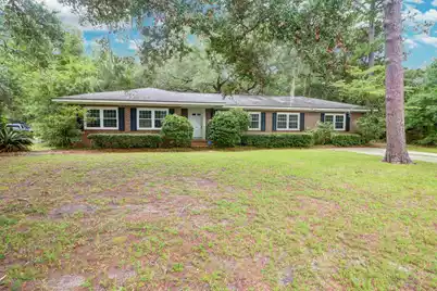 1006 Lakeview Drive, Mount Pleasant, SC 29464 - Photo 1