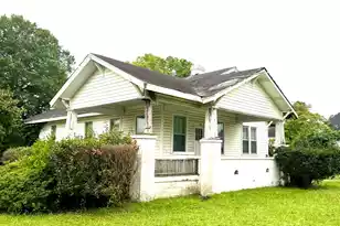 100 Byrd Street W, Timmonsville, SC 29161 - Photo 1