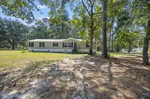 197 Davis Circle, Walterboro, SC 29488 - Photo 1