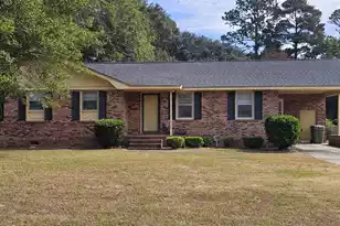 911 Guignard Dr N, Sumter, SC 29150 - Photo 1