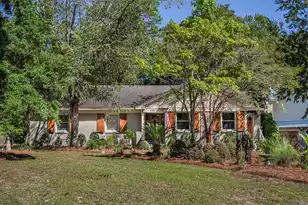 933 Lakeview Dr, Mount Pleasant, SC 29464 - Photo 4