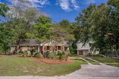 933 Lakeview Drive, Mount Pleasant, SC 29464 - Photo 1