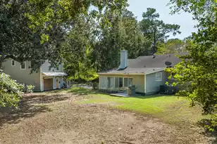 933 Lakeview Dr, Mount Pleasant, SC 29464 - Photo 70