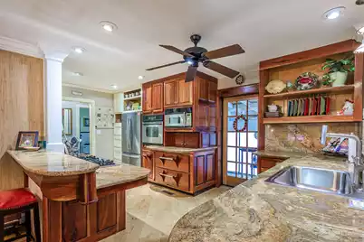 933 Lakeview Drive, Mount Pleasant, SC 29464 - Photo 18