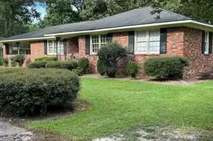 617 Pickwood Dr, Manning, SC 29102 - Photo 1