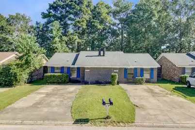 155 Dorchester Manor Boulevard #A & B, North Charleston, SC 29420 - Photo 1