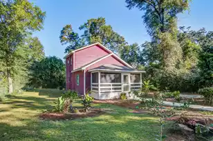 217 Savage St, Walterboro, SC 29488 - Photo 1