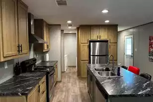 1106 Pontiac Dr, Manning, SC 29102 - Photo 1