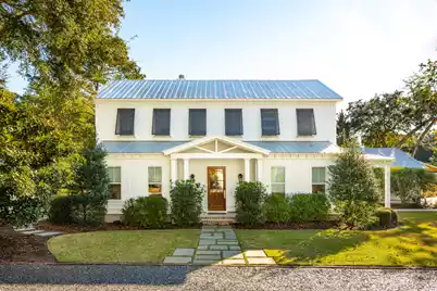 304 4th Avenue, Mount Pleasant, SC 29464 - Photo 1