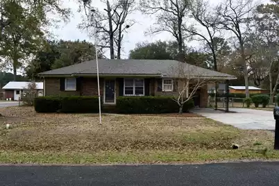 206 Blythe Avenue, Summerville, SC 29485 - Photo 1