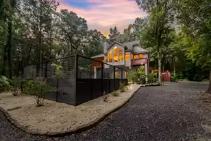 5654 Middle Creek Rd, Ravenel, SC 29470 - Photo 1